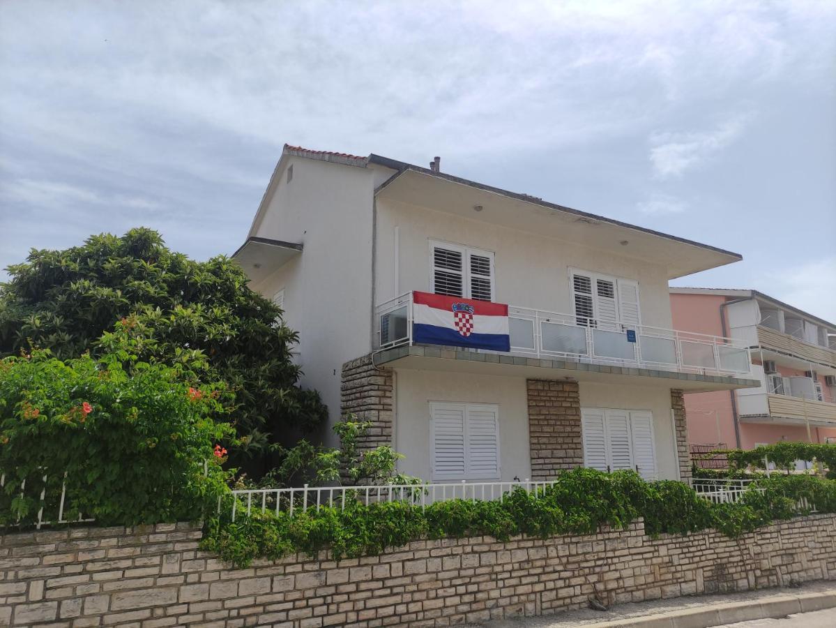 Apartment Landeka Primosten Exterior photo