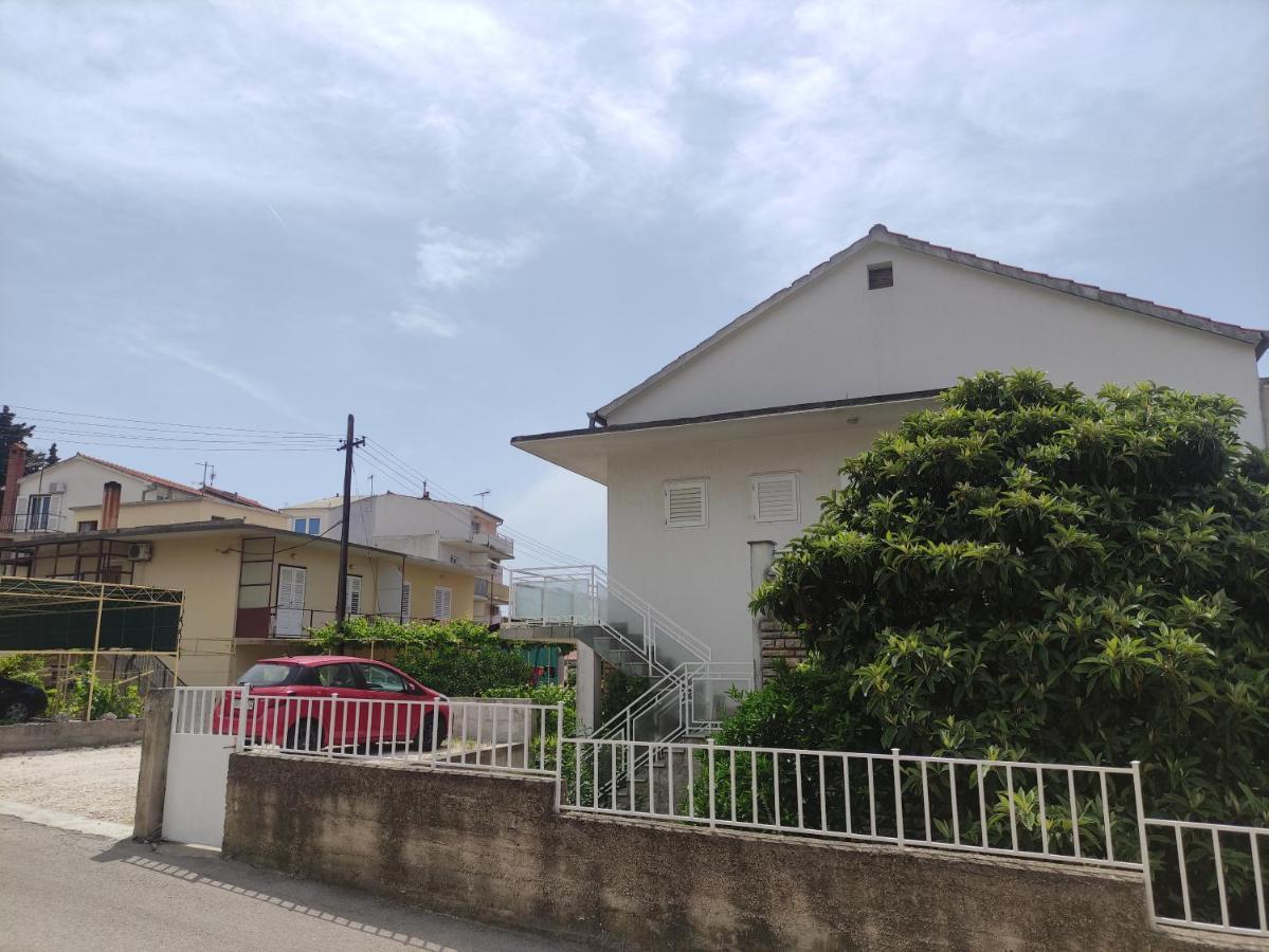 Apartment Landeka Primosten Exterior photo